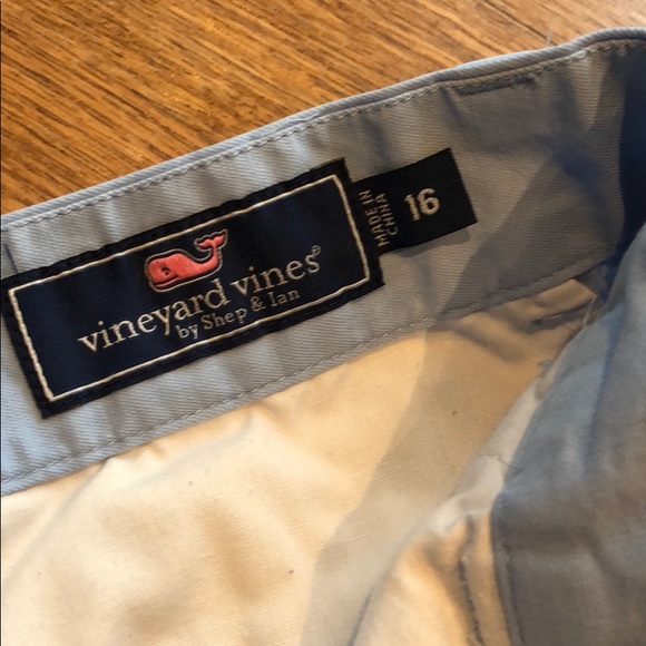 Vineyard Vine shorts - Picture 4 of 4